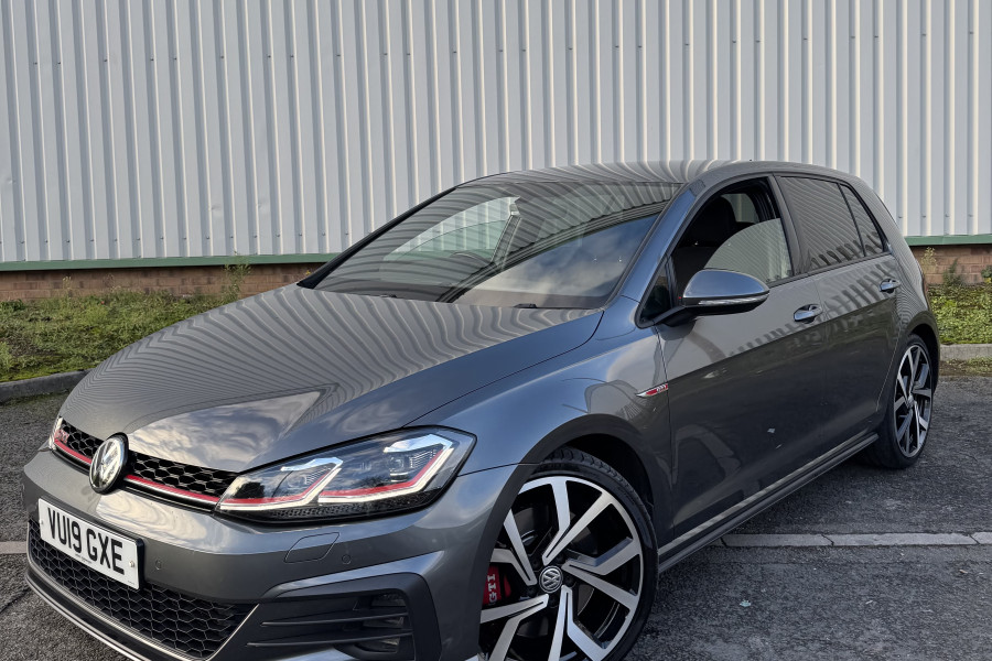 Volkswagen Golf GTI 