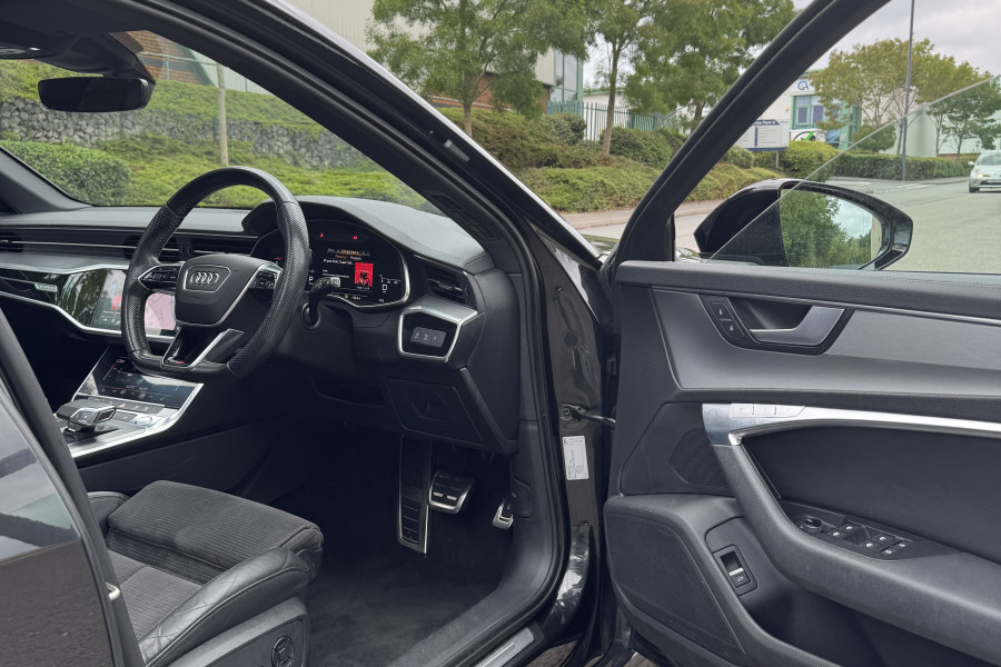 Audi A6 Avant 