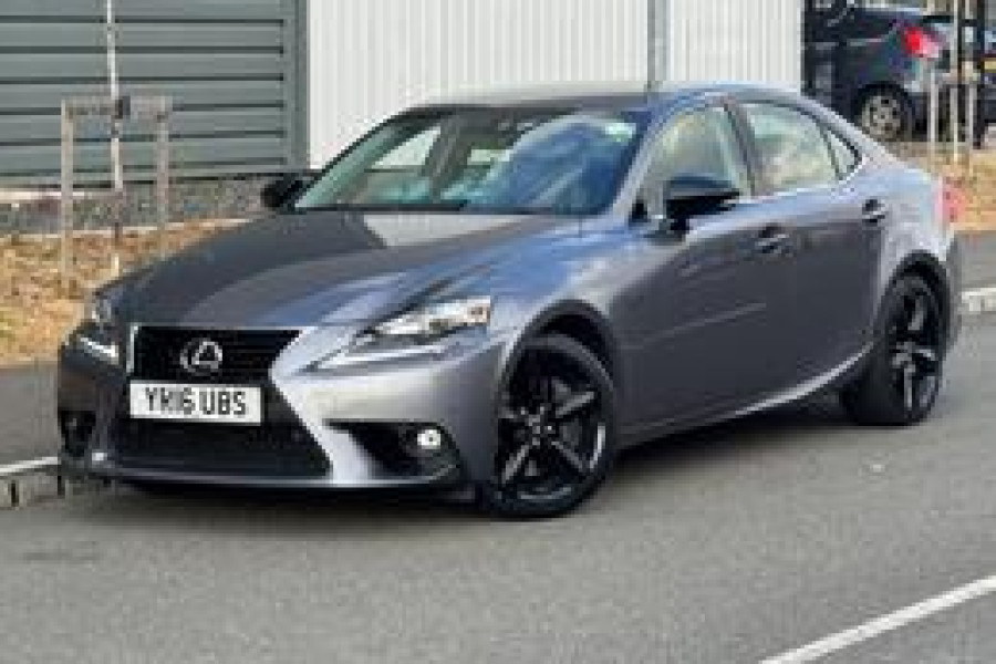 Lexus IS 200  